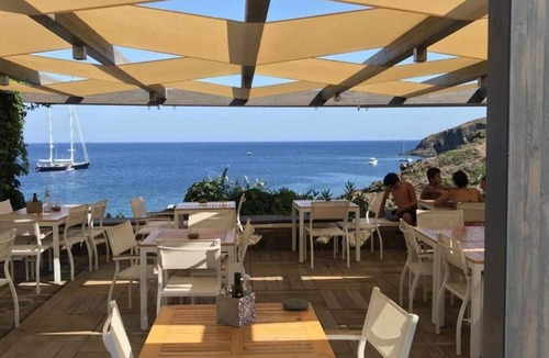 Tracino House | Holiday Home "Ziloto" with Sea View, Terrace & Wi-Fi