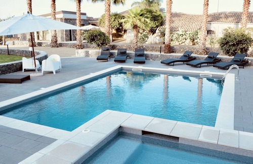 Archi House | Holiday Homes Borgo Papardo "Stone"