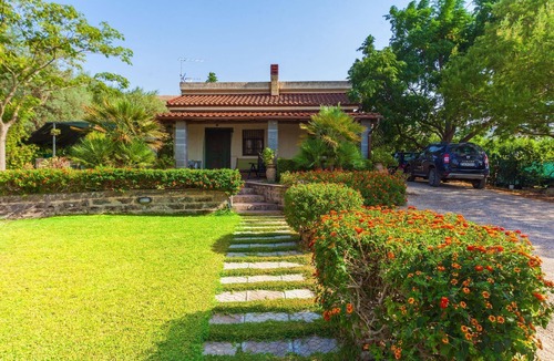 Carlentini House | Holiday house Carlentini for 1 - 4 persons with 1 bedroom - Holiday home