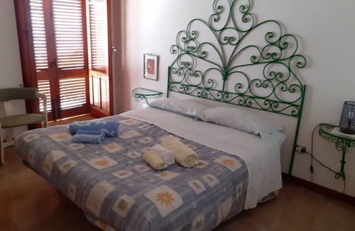 Leni House | Holiday house in Salina