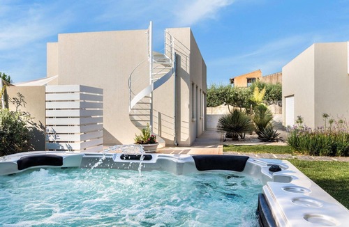 Noto Marina House | Holiday house Lido di Noto for 1 - 14 persons with 5 bedrooms - Holiday home