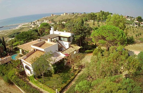 Porto Palo House | Holiday house Porto Palo for 1 - 10 persons with 5 bedrooms - Holiday home