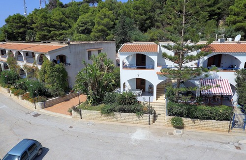 Tonnara di Bonagia Apartment | Holiday House With Panoramic View, Balcony, Wifi, and Near the Sea