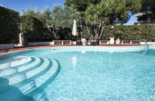 San Corrado di Fuori Villa | holiday vacation large villa rental italy, sicily, noto, southern sicily, near syracuse, pool, wi-fi, air conditioning,
