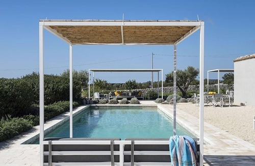 Santa Croce Camerina Villa | holiday vacation villa rental italy, sicily, ragusa, pool, wi-fi, short term long term villa italian sicilian villa to r