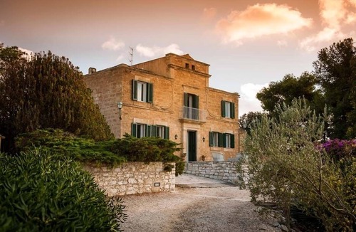Paceco Villa | holiday vacation villa rental italy, sicily, trapani, pool, view