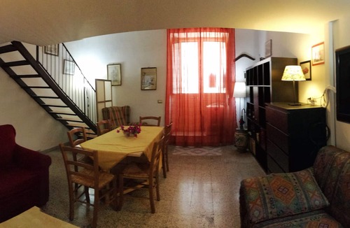 San Giovanni la Punta House | Home & Garden