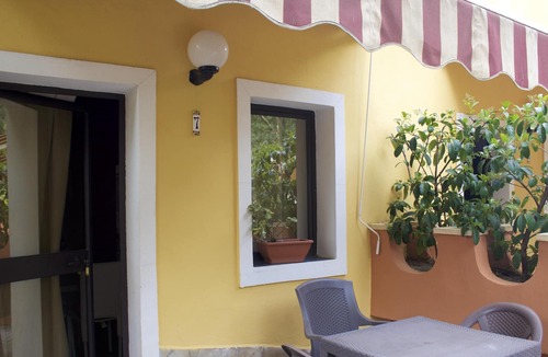 San Giorgio-Librino-San Giuseppe la Rena-Zia Lisa-Villaggio Sant'Agata Apartment | Homerez - 50 m away from the beach! Appartement for 3 ppl. with shared pool
