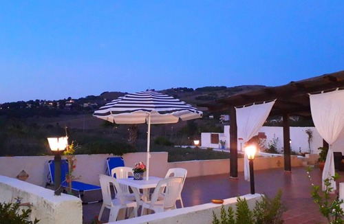 Buseto Palizzolo Ski Chalet | Homerez - Nice chalet for 4 ppl. with garden and terrace at Ballata