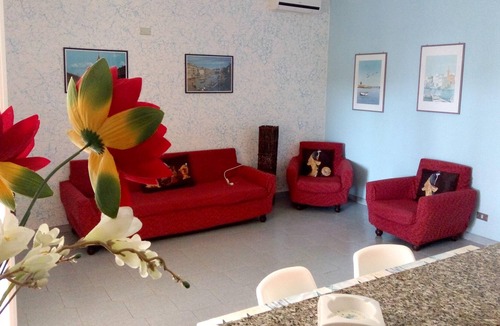 Isola House | Homerez - Nice house 1 km away from the beach for 5 ppl. with swimming-pool