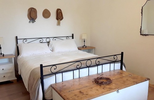Caltanissetta Villa | Homerez - Nice villa for 5 ppl. with garden and terrace at Caltanissetta