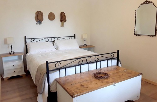 Caltanissetta Villa | Homerez - Nice villa for 5 ppl. with garden and terrace at Caltanissetta