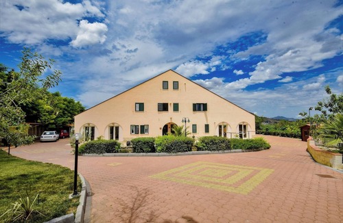 Pergusa House | Homerez - Refined Villa in Enna with Private Pool