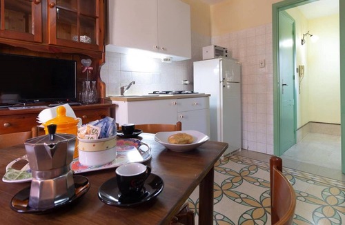 Castelbuono Apartment | Homerez - Studio in Castelbuono - Balcony