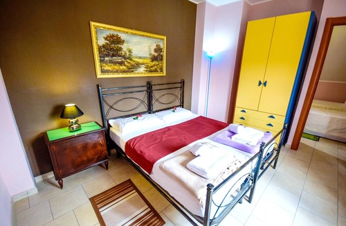 Pergusa Villa | Homerez - Villa for 12 ppl. with swimming-pool, garden and terrace at Enna