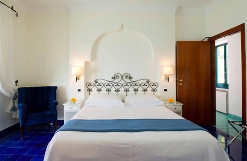 Amalfi Hotel | Hotel Aurora
