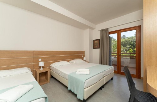 Procchio Hotel | Hotel Delfino