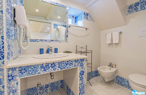Panarea Hotel | Hotel Eunymos - Trattoria Da Francesco Panarea