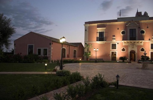 Maeggio Hotel | Hotel Lady Lusya