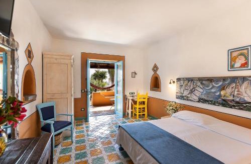 Santa Marina Salina Hotel | Hotel Mamma Santina