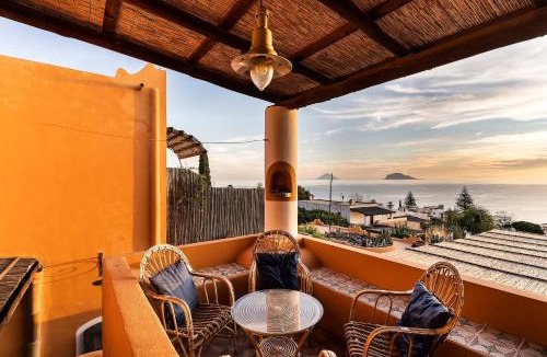 Santa Marina Salina Hotel | Hotel Mamma Santina