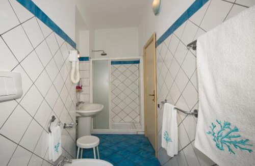 San Vincenzo Hotel | Hotel Ossidiana Stromboli Center