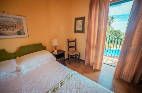 Villagonia Hotel | Hotel Villa Sirina