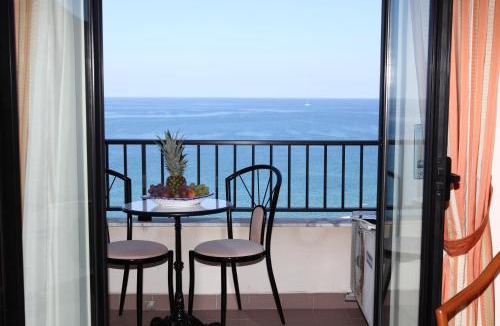 Canneto di Caronia Hotel | Hotel Za Maria