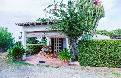 Augusta Villa | House 10 Minutes From The Sea, Rocks