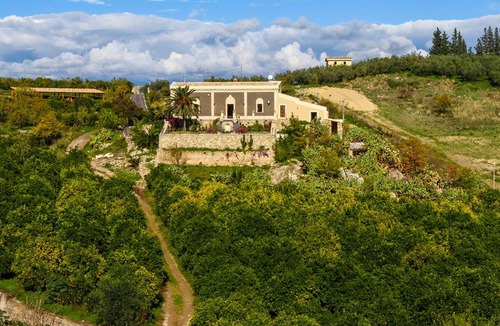 Centuripe House | House ∙ 5 bedrooms ∙ 12 guests