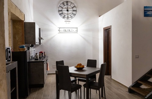 Santa Lucia House | House
