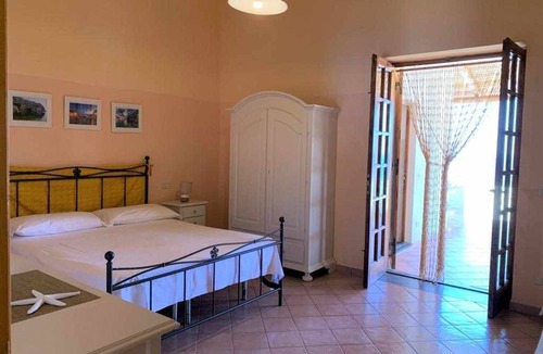 Malfa House | House Nina, with terrace overlooking the sea