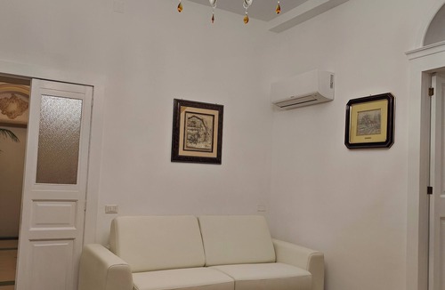 Roccalumera Apartment | HOUSE OF BEAUTIFUL TAORMINA, 10 min, Air-conditioned and beautiful sea at 250 mt. - 80sqm.
