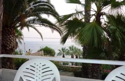 Costa Saracena-Castelluccio House | House/Villa - Brucoli - Baia dei Turchi - Californian style with garden in front of the sea