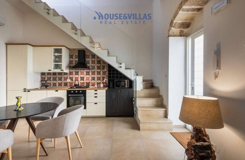 Noto House | House&Villas - L'Escalier Suite