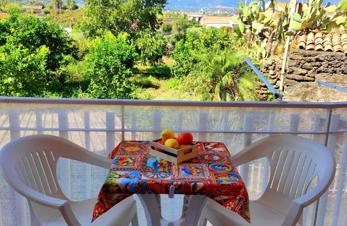 Stazzo House | House with a view of Etna 200 meters from the sea