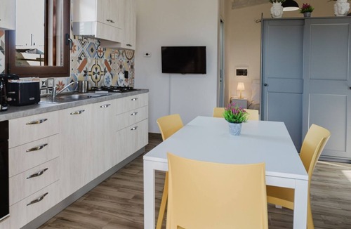 Marsala Apartment | House with garden near the sea (Il Patio sul Mare)