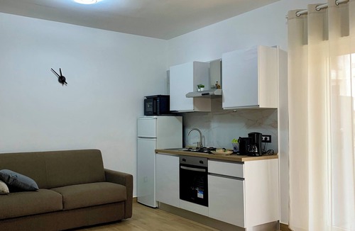 Calatabiano Apartment | House with swimming pool near Taormina, Giardini Naxos, Alcantara Gorges, Etna