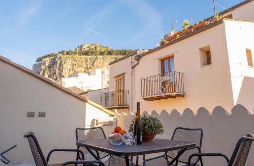 Old Town Apartment | Il Duomo-Cefalù Holiday Apartments