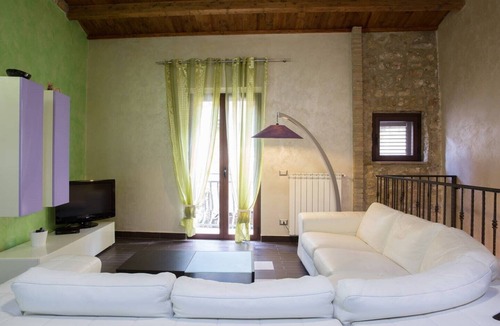 Piazza Armerina Apartment | Il Giardino del Saraceno House - Green