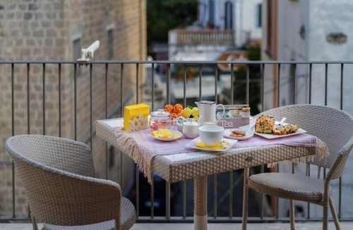 Vico Equense Apartment | 🌸 Il Tulipano – Elegance and Tradition in the Heart of Vico Equense