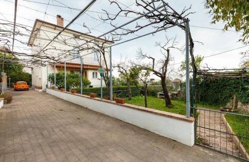 Ceraso Apartment | Il Vicolo - Bilocale in centro a Ceraso con cucina e patio, fino a 3 persone