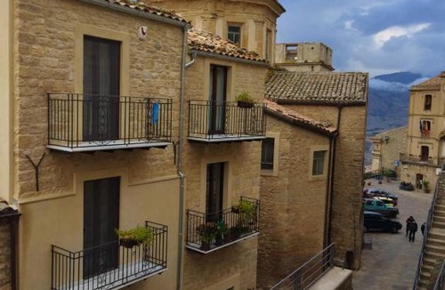Gangi House | Il vicolo dei tetti