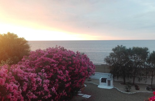 Marina di Amendolara House | immersed in an unexplored landscape and unspoiled nature