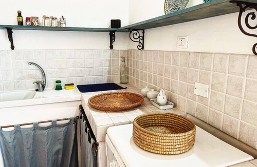 Testa dell'Acqua House | Immersive experience in an old farmhouse from 1871 among olive groves.