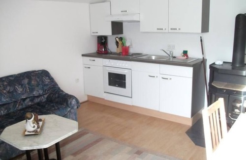 Navis House | in ruhiger Lage am Waldrand by Interhome