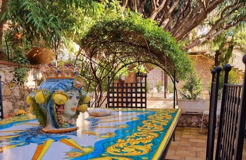 Taormina Villa | In the heart of the town