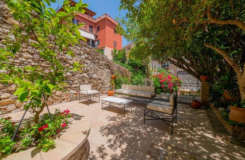 Taormina Villa | In the heart of the town