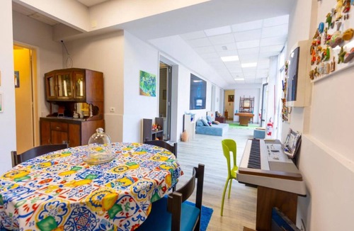 Trecastagni House | In the main square modern house