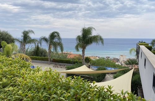 Giardini Naxos Villa | In the sky, by the sea, *VILLA VITTORIO* TAORMINA, ETNA & SEAVIEW